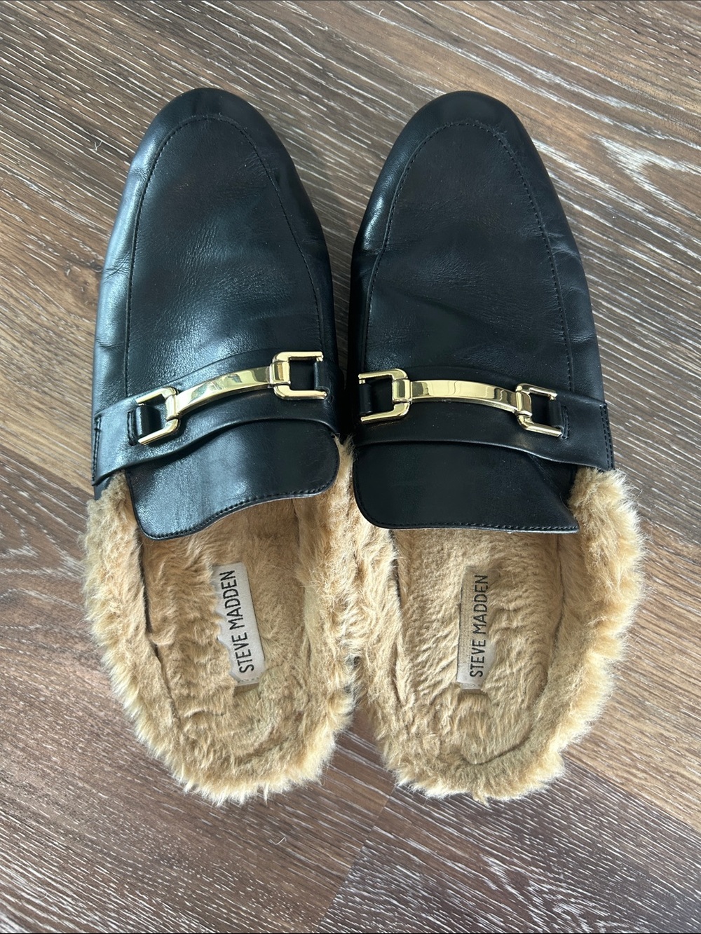 Steve Madden Black Faux Leather Loafers with Tan Faux Fur and Gold Bit